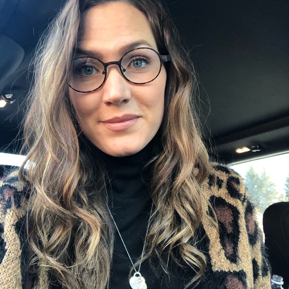 Meet your Posher, Sam - Picture 1 of 1